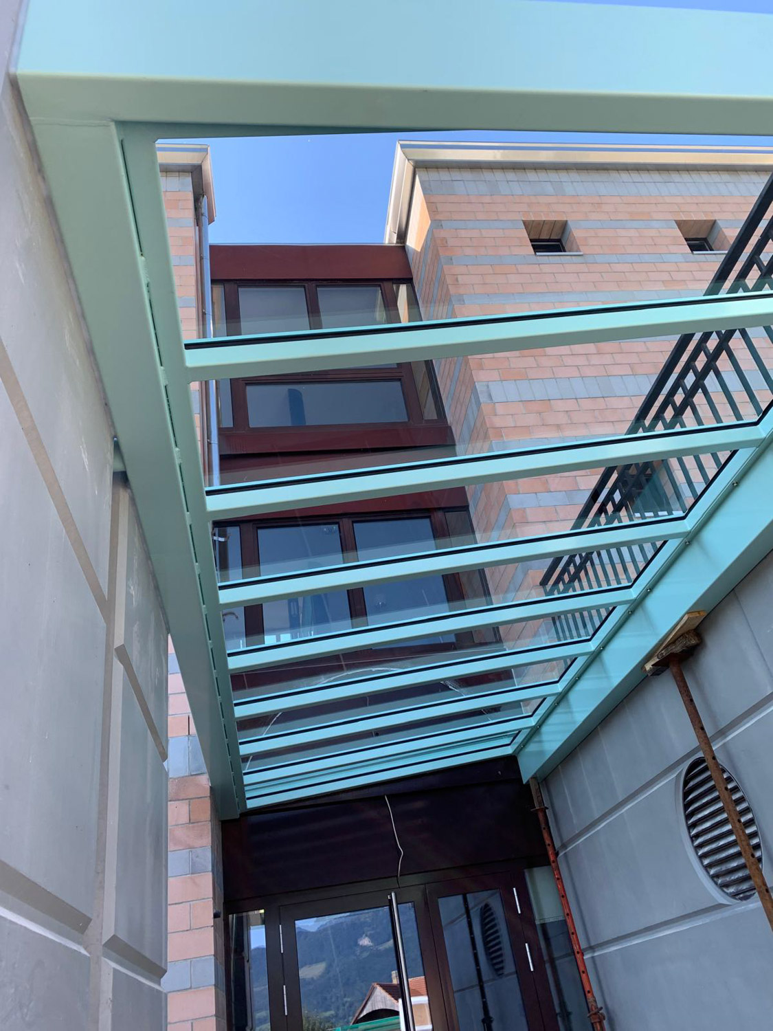 JDP Constructions Metalliques Les constructions exterieures 06